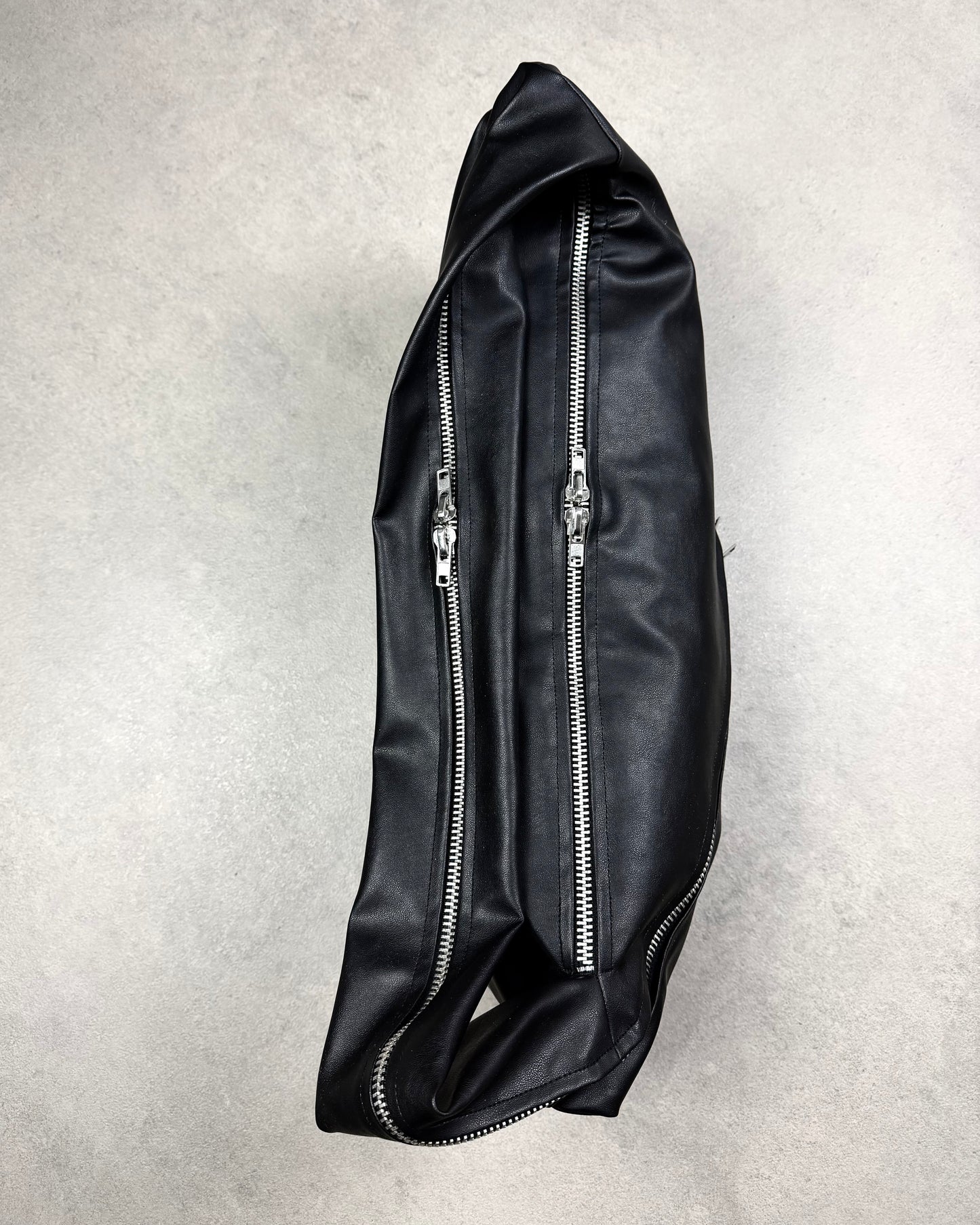 144 INFINITY BAG BLACK