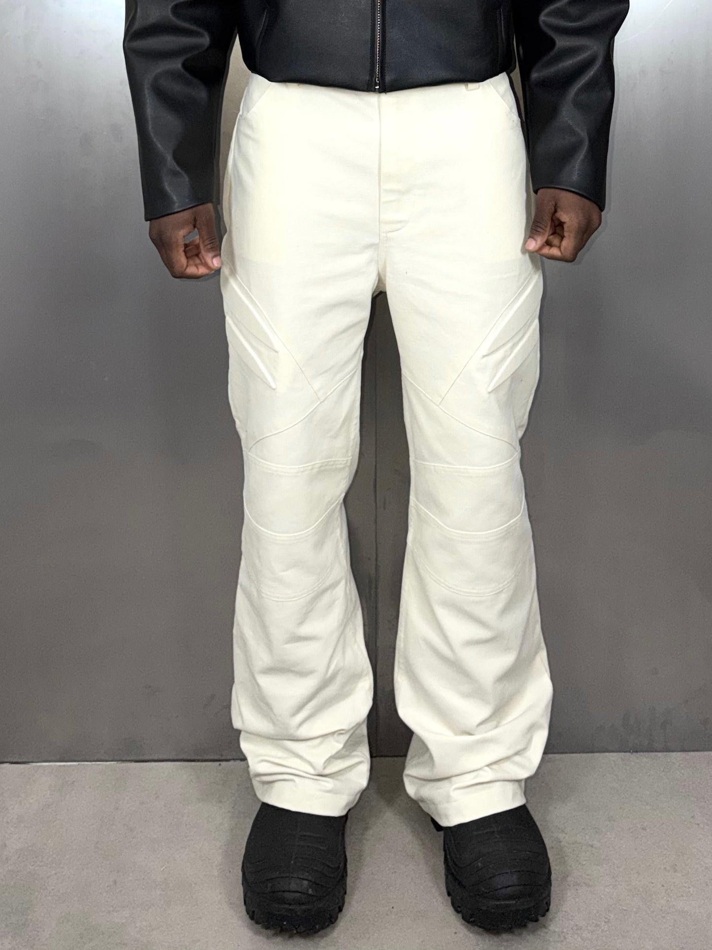 ARMOR FLARED PANTS