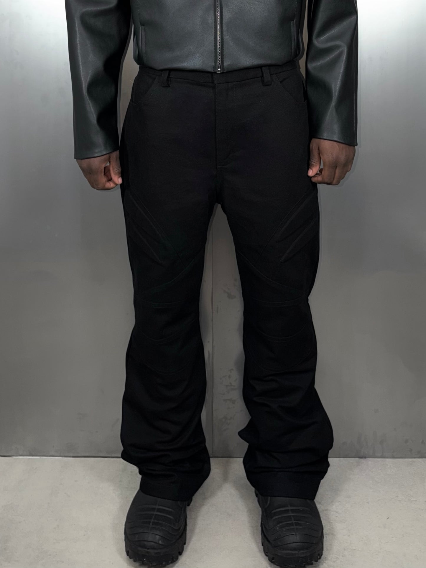 ARMOR FLARED PANTS